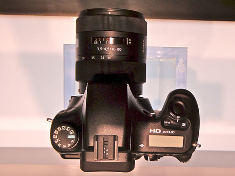 Sony sắp giới thiệu một số mẫu DSLR mới. Ảnh: Photographybay.