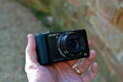 Máy trông khá gọn.