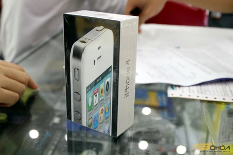 Phiên bản iPhone 4 màu trắng của Viettel.