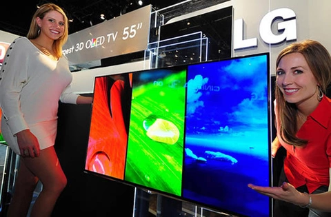 HDTV OLED 55 inch đầu tiên thế giới được giới thiệu tại triển lãm CES 2012, LG 55EM9600. Ảnh: LG.