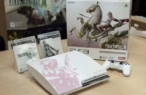 Trọn bộ máy game PS3 phiên bản đặc biệt. Ảnh: Mobile.