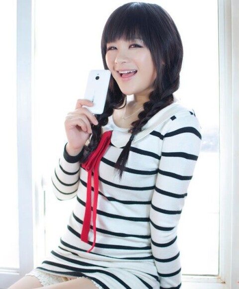 1002253030_Nguoi_dep_Meizu_8_480x0.jpg