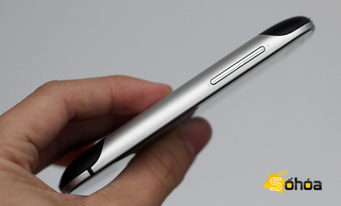 ...Vision có đường cạnh được bo mềm ôm sát màn hình.