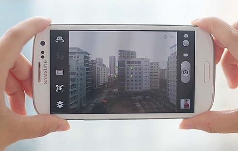 smartphone-dau-tien-cua-ban-samsung-gala