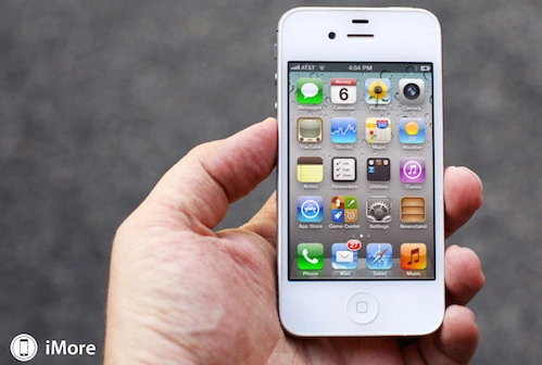 iphone-4s-dien-thoai-bieu-tuong-mot-thoi