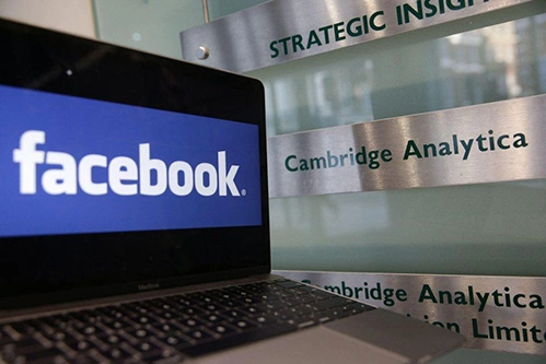 Cambridge Analytica và công ty mẹ SCL Group phá sản.