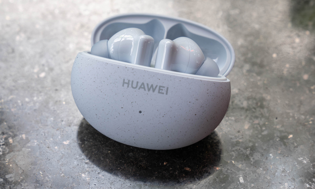 FreeBuds 5i chống ồn chủ động, giá 1,8 triệu đồng