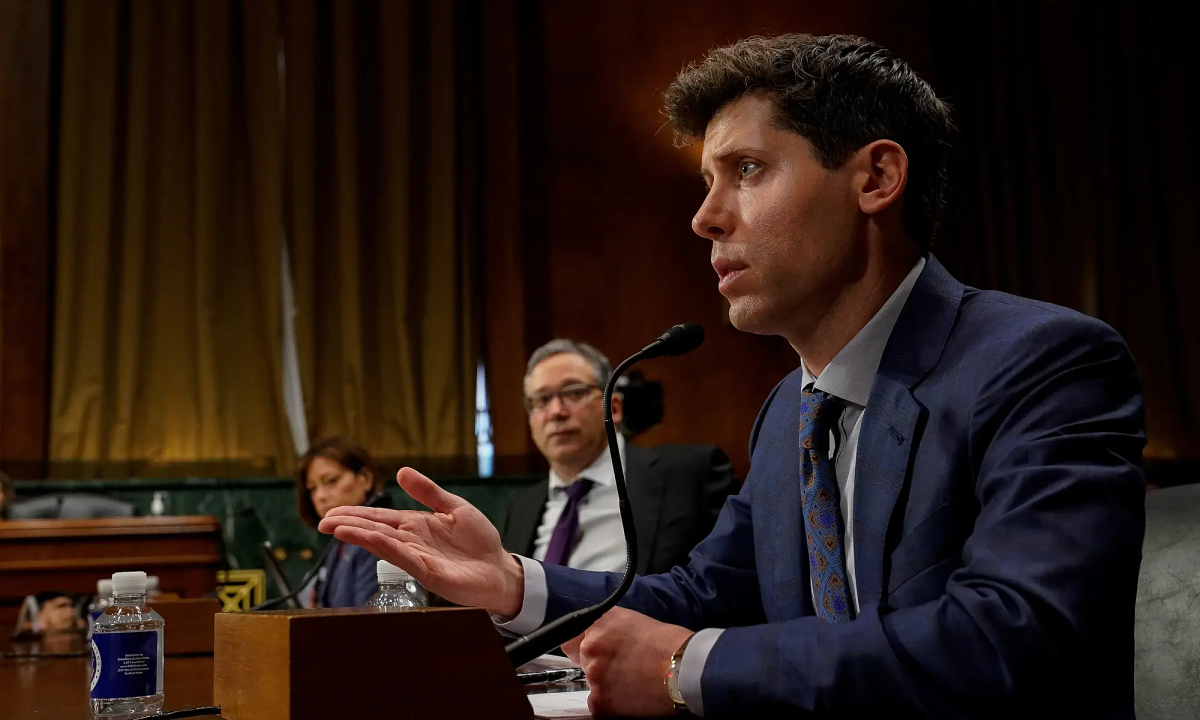 Ông chủ ChatGPT: "AI vượt con người trong 10 năm nữa"