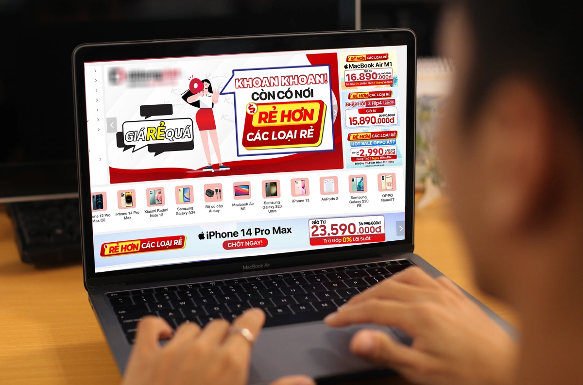 Phía sau cuộc chiến giá iPhone tại Việt Nam