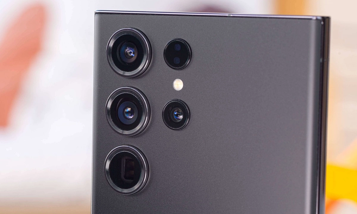 Galaxy S24 Ultra có thể hỗ trợ cả zoom 5x và 10x