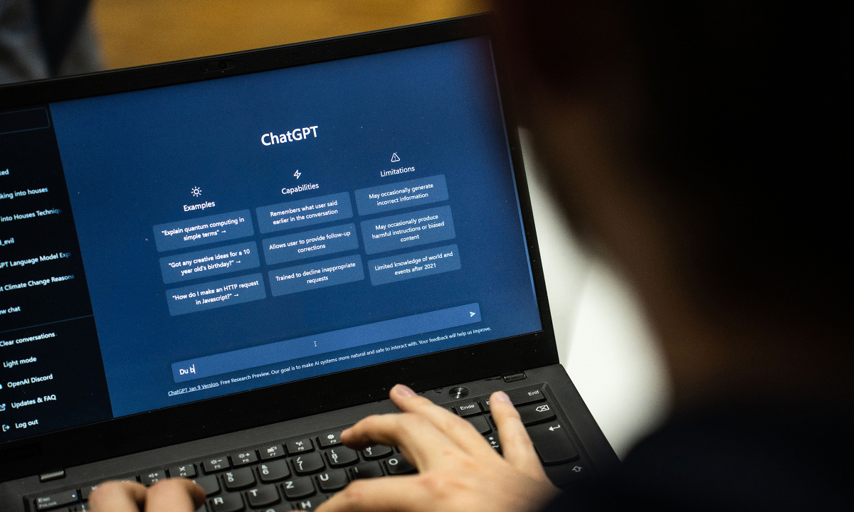 Mối nguy AI "siêu lan truyền" thông tin sai lệch