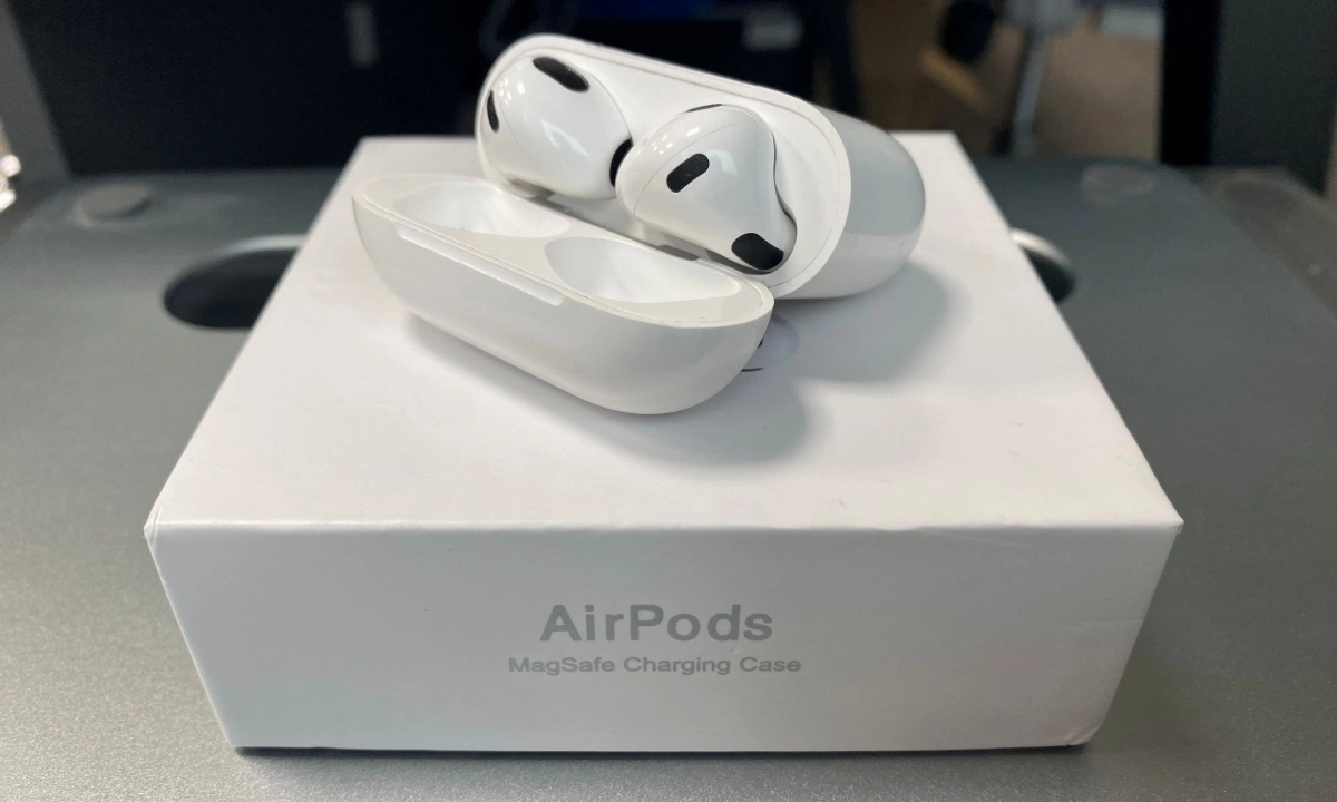 Bẫy mua "AirPods chính hãng" giá 250.000 đồng
