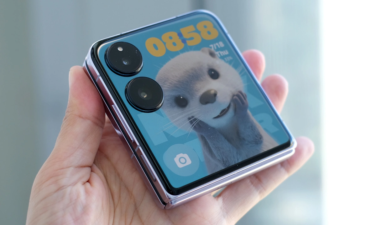 Xiaomi MIX Flip - điện thoại gập có màn hình ngoài tràn viền