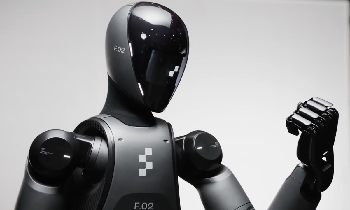 Robot hình người lắp ráp xe BMW gây ấn tượng vì sự linh hoạt