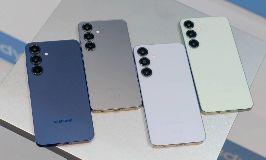 Ảnh thực tế Galaxy S25 và S25+ - Báo VnExpress Công nghệ